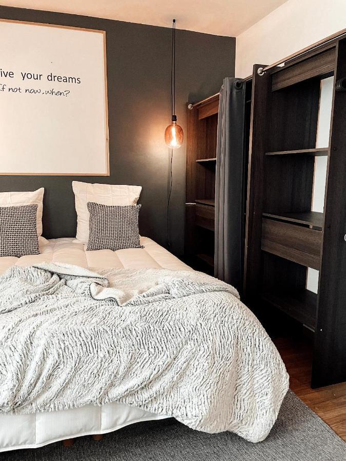 Le Cocon Blanc Metz - T2 - Parking Prive - Balcon - Nouvelle Ville, Gare Екстериор снимка