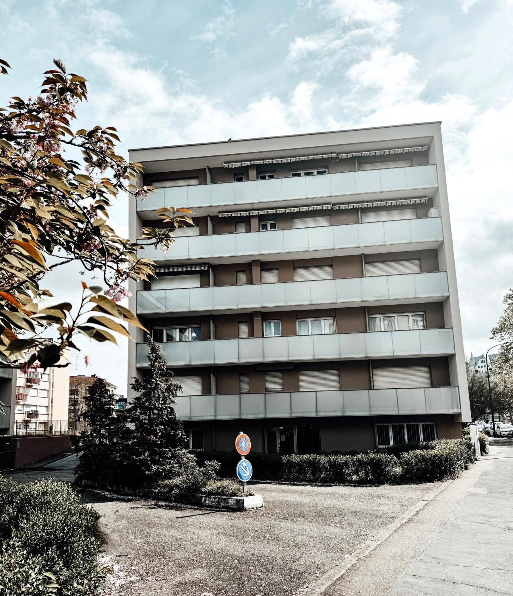 Le Cocon Blanc Metz - T2 - Parking Prive - Balcon - Nouvelle Ville, Gare Екстериор снимка